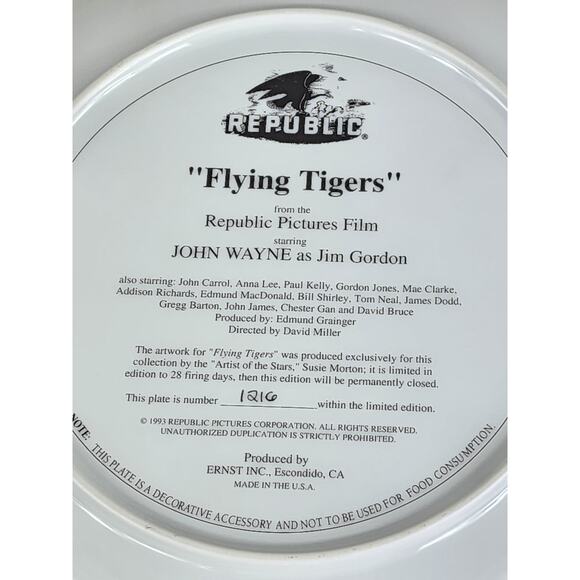 John Wayne Flying Tigers Wall Decor Plate 1993 Porcelain 9 1/4 Gold Trim USA Vtg - Picture 11 of 12